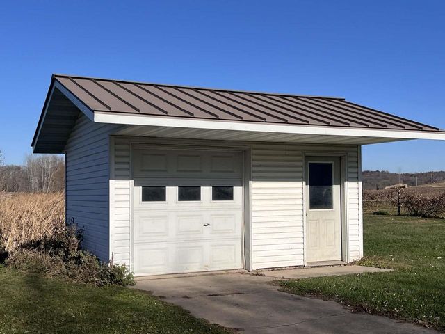 S2547 State Hwy 58, La Valle, WI 53941