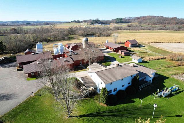 S2547 State Hwy 58, La Valle, WI 53941