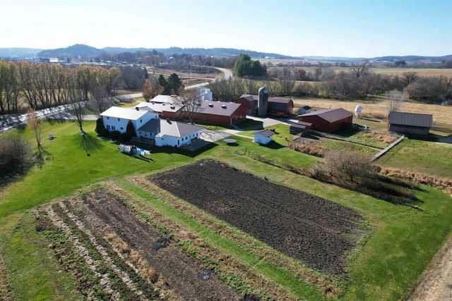 S2547 State Hwy 58, La Valle, WI 53941