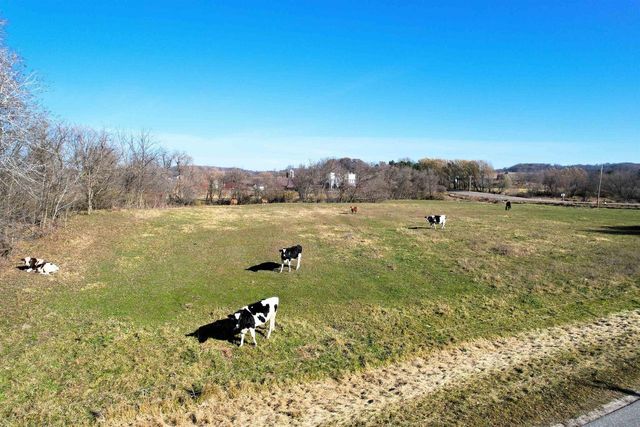 S2547 State Hwy 58, La Valle, WI 53941