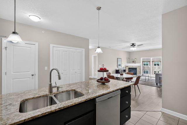 8350 Ep True Parkway 3307, West Des Moines, IA 50266