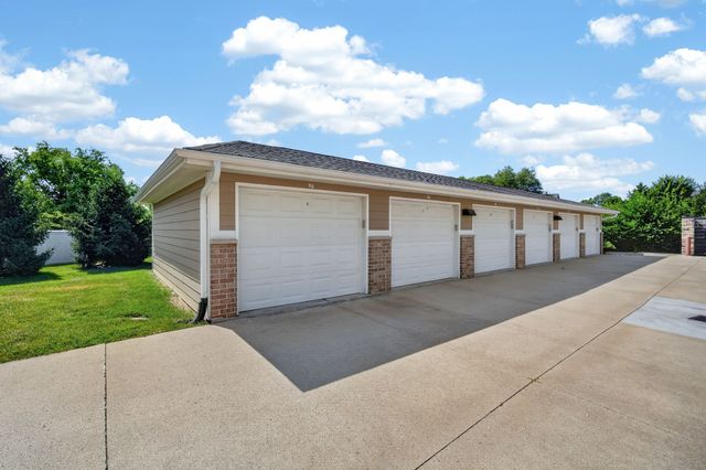 8350 Ep True Parkway 3307, West Des Moines, IA 50266