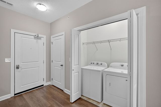 8350 Ep True Parkway 3307, West Des Moines, IA 50266