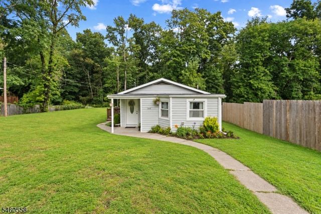 340 Lakeview Dr, Hampton Twp., NJ 07860