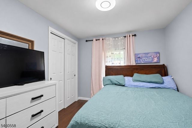 340 Lakeview Dr, Hampton Twp., NJ 07860