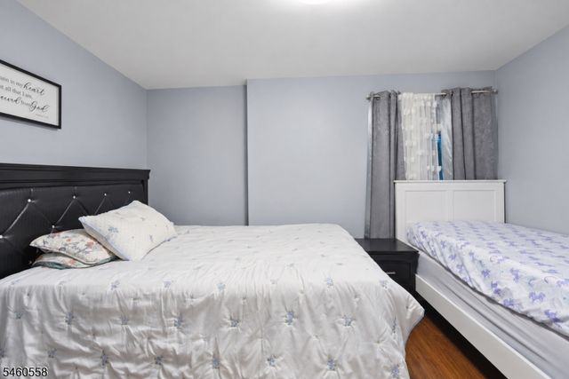 340 Lakeview Dr, Hampton Twp., NJ 07860