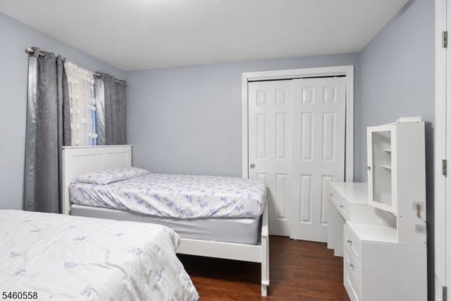340 Lakeview Dr, Hampton Twp., NJ 07860
