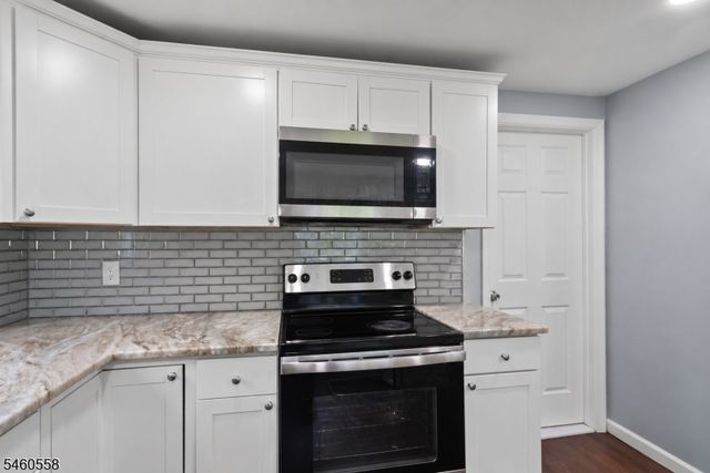340 Lakeview Dr, Hampton Twp., NJ 07860