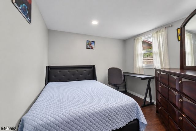 340 Lakeview Dr, Hampton Twp., NJ 07860