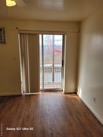 48-82 37th Street 2nd Fl, Long Island City, NY 11101