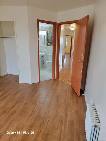 48-82 37th Street 2nd Fl, Long Island City, NY 11101