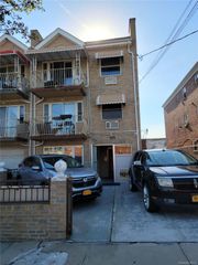 48-82 37th Street 2nd Fl, Long Island City, NY 11101