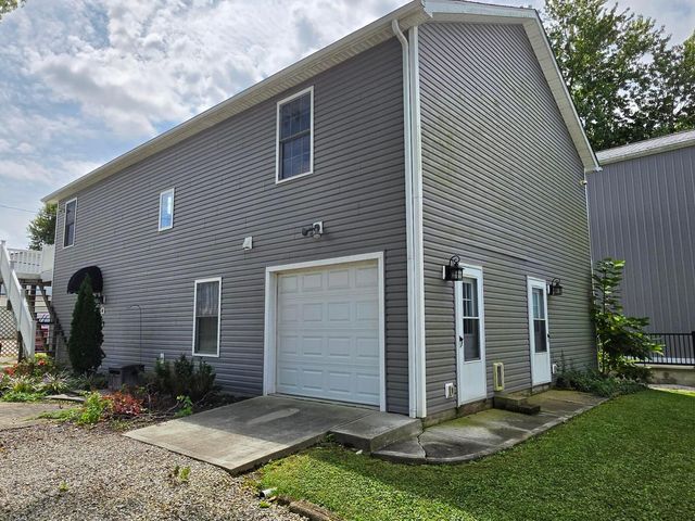 4 Rosebraugh Circle E, Buckeye Lake, OH 43008