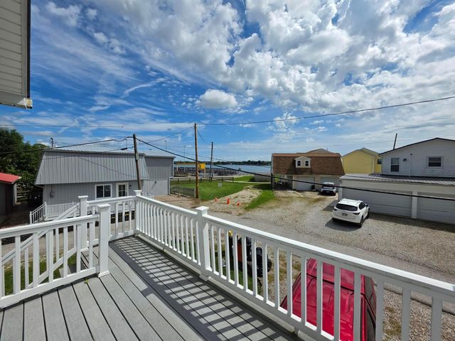 4 Rosebraugh Circle E, Buckeye Lake, OH 43008