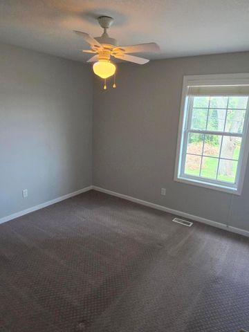 4 Rosebraugh Circle E, Buckeye Lake, OH 43008