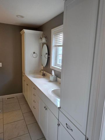4 Rosebraugh Circle E, Buckeye Lake, OH 43008