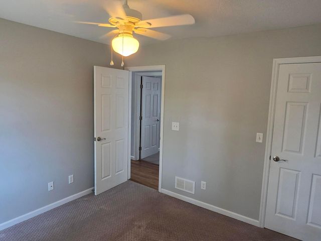 4 Rosebraugh Circle E, Buckeye Lake, OH 43008