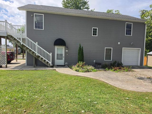 4 Rosebraugh Circle E, Buckeye Lake, OH 43008