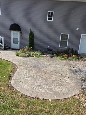 4 Rosebraugh Circle E, Buckeye Lake, OH 43008