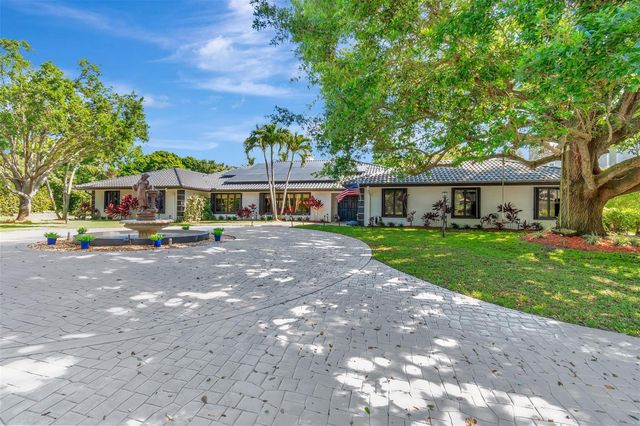 10300 Prestwick Road, Boynton Beach, FL 33436