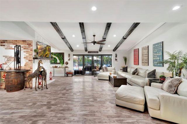 10300 Prestwick Road, Boynton Beach, FL 33436
