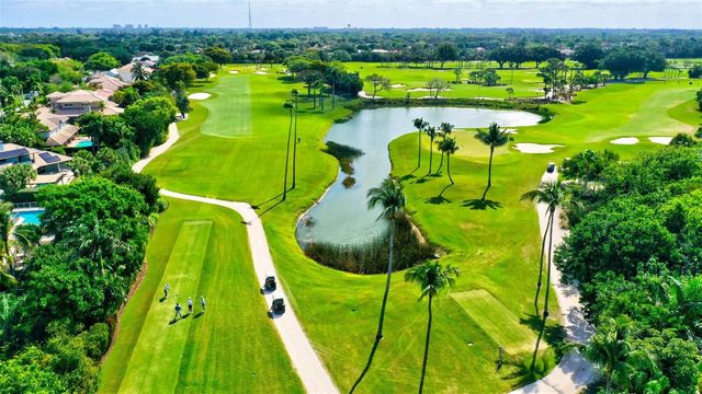 10300 Prestwick Road, Boynton Beach, FL 33436