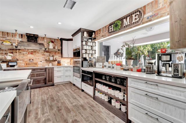 10300 Prestwick Road, Boynton Beach, FL 33436
