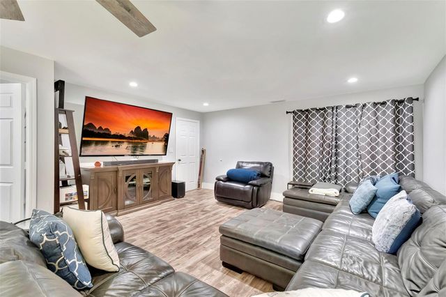 10300 Prestwick Road, Boynton Beach, FL 33436