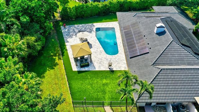 10300 Prestwick Road, Boynton Beach, FL 33436