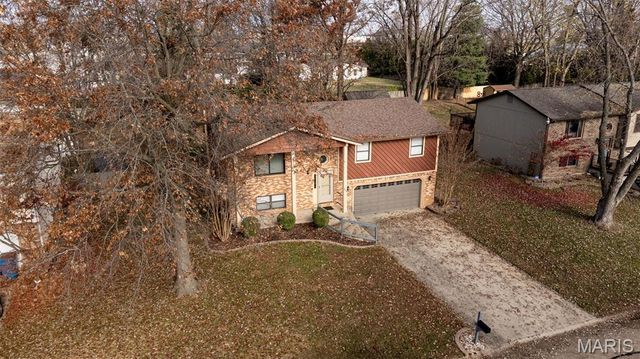 916 Carla Drive, Troy, IL 62294