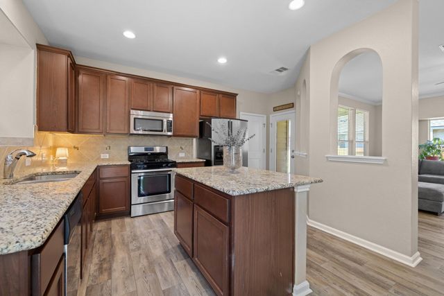 222 Sycamore ST, Georgetown, TX 78633