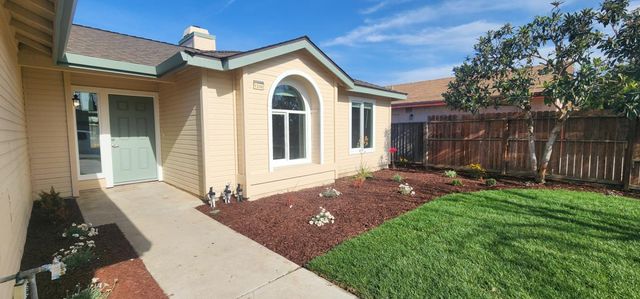 1206 Morris Avenue, Greenfield, CA 93927