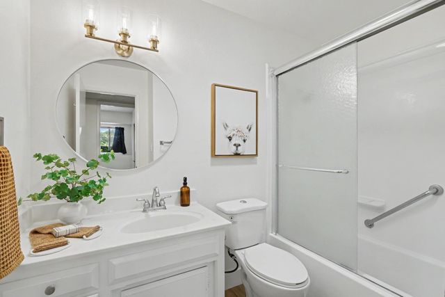 6851 Albury St, Citrus Heights, CA 95621