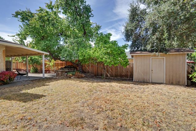 6851 Albury St, Citrus Heights, CA 95621