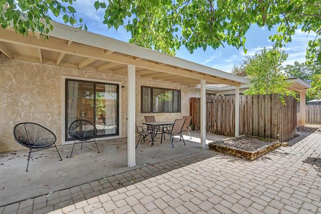 6851 Albury St, Citrus Heights, CA 95621