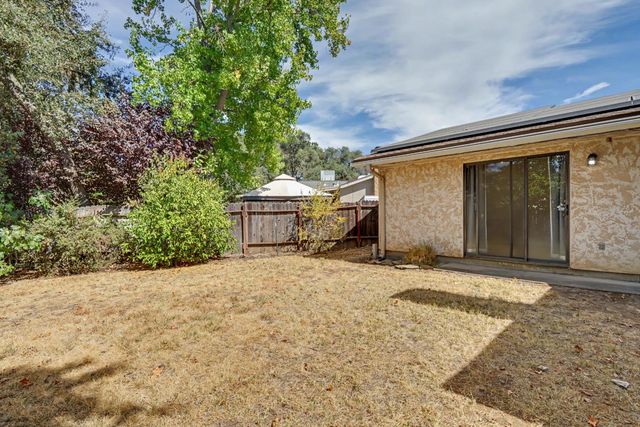 6851 Albury St, Citrus Heights, CA 95621