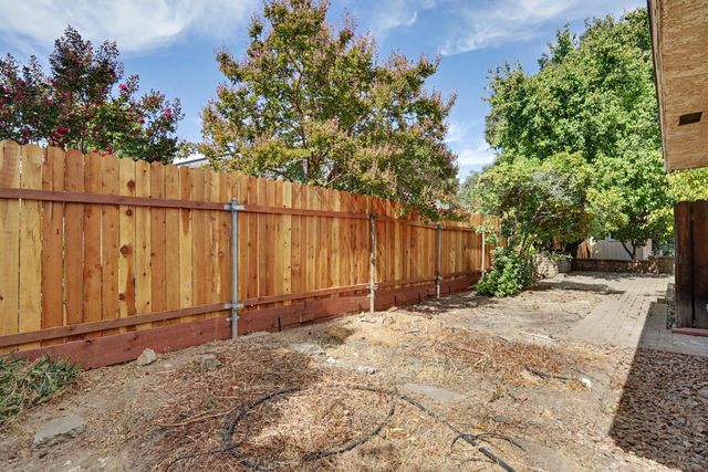6851 Albury St, Citrus Heights, CA 95621