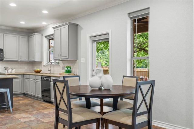 11208 Bastogne LOOP, Austin, TX 78739