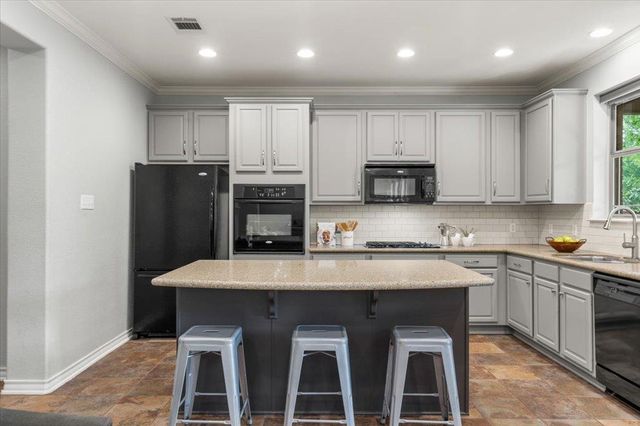 11208 Bastogne LOOP, Austin, TX 78739