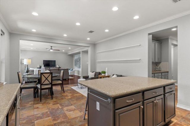 11208 Bastogne LOOP, Austin, TX 78739