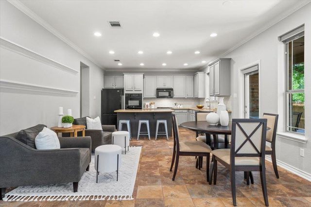 11208 Bastogne LOOP, Austin, TX 78739