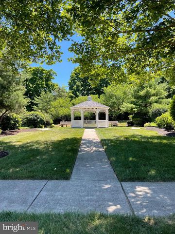 203 IDELWOOD WAY, Woodbury, NJ 08096