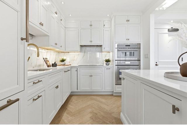 220 Boylston 1004, Boston, MA 02116