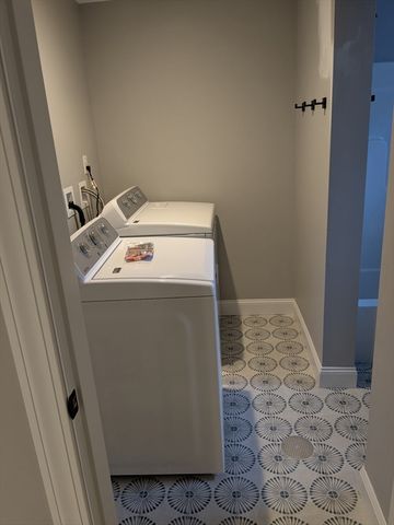 15 Blithewood Ave, Worcester, MA 01604