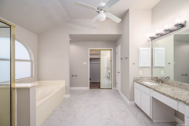 16558 Redland Ranch, San Antonio, TX 78247