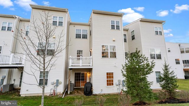 2231 EVIN DR, Warrington, PA 18976