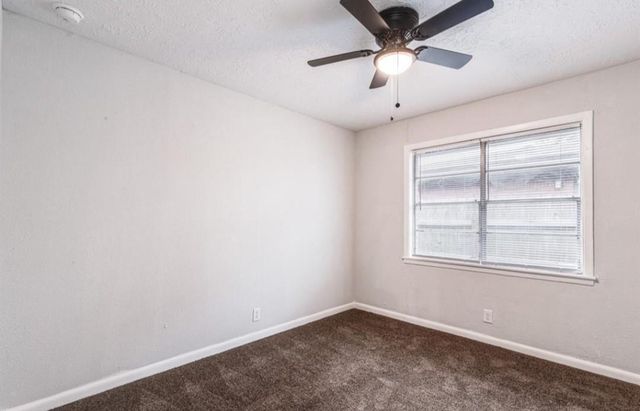 2821 1st Avenue N, Texas City, TX 77590