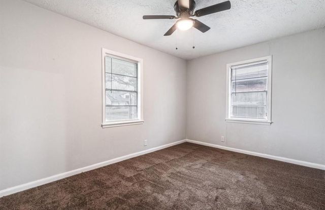 2821 1st Avenue N, Texas City, TX 77590