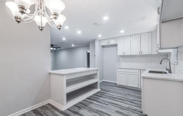 2821 1st Avenue N, Texas City, TX 77590