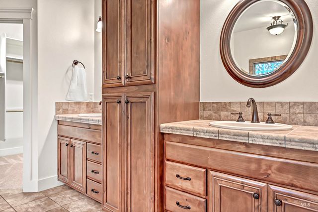 2089 W Grand Teton Drive, Meridian, ID 83646